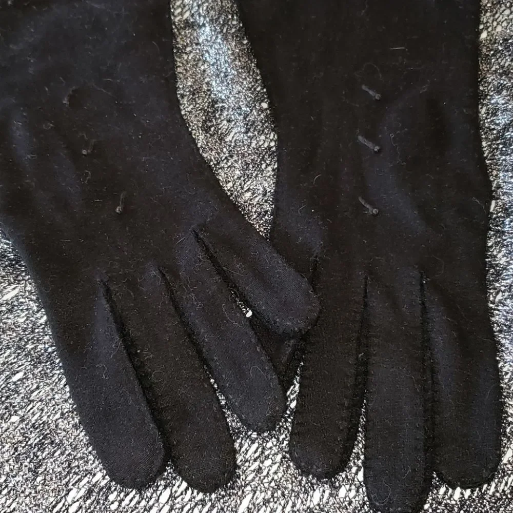 VNTG Black Soft Nylon Gloves